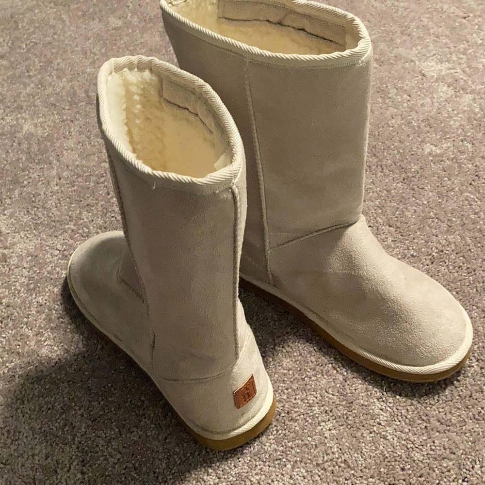 Room of fashion boots